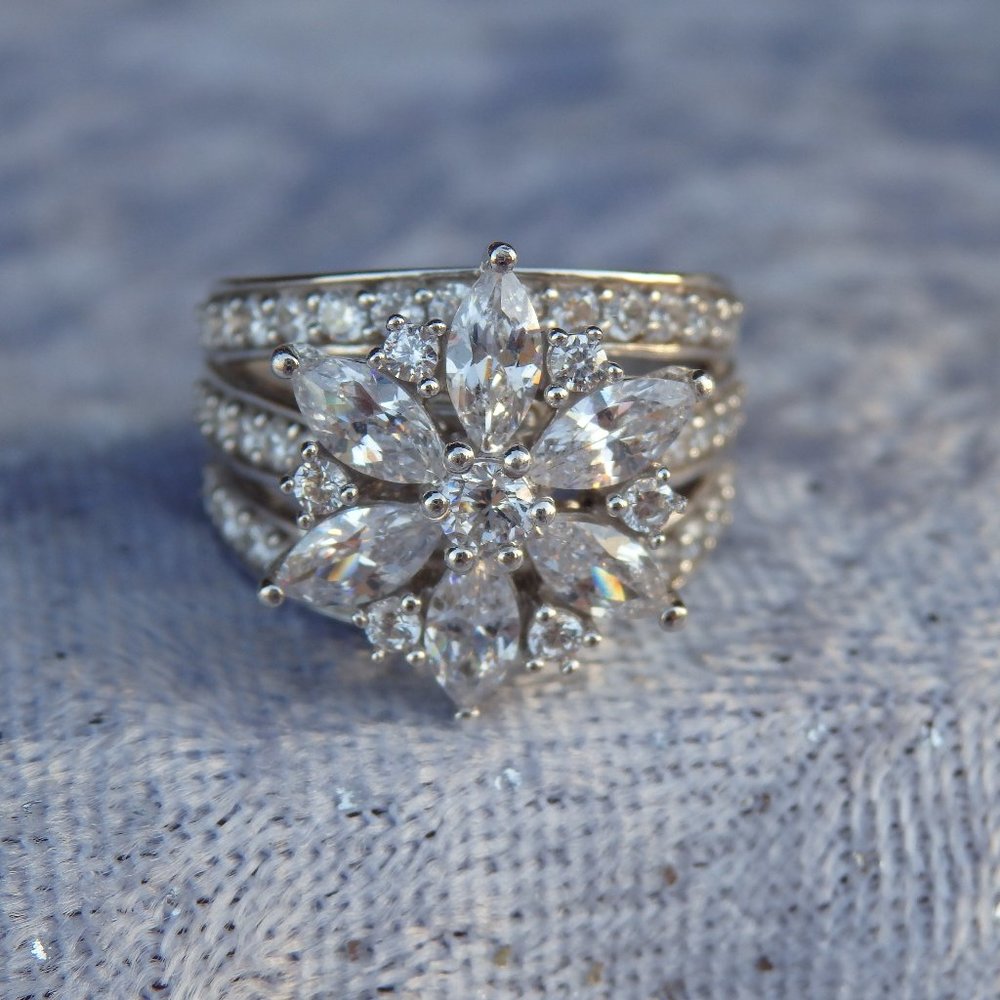 Love More Snowflake Poinsettia sterling silver ring size 5 and 11